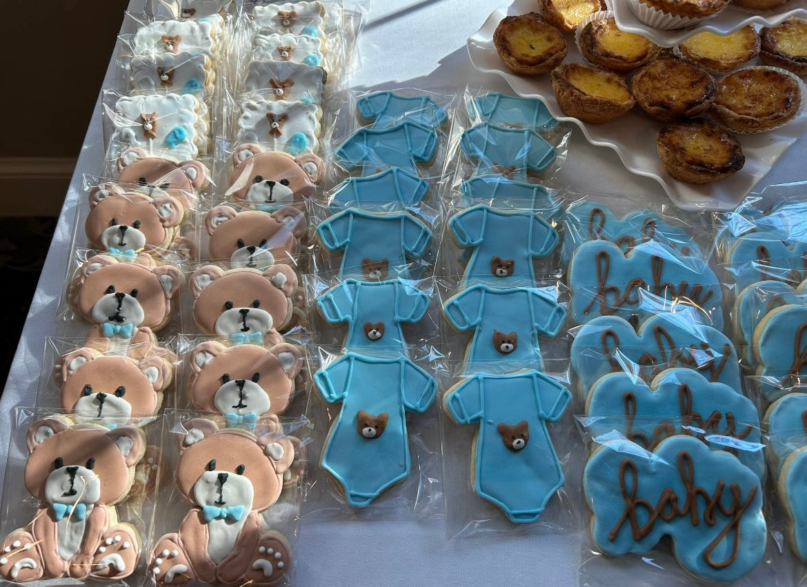 We Can Bearly Wait Decorated Cookies